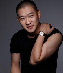 娱乐圈吃瓜男的是谁,揭秘“吃瓜男”的真实身份